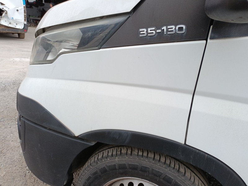 Recambio de aleta delantera izquierda para iveco daily vi caja/chasis 33s13, 35s13, 35c13 referencia OEM IAM   