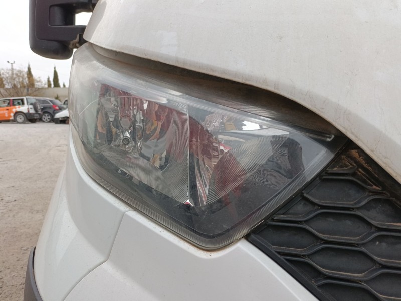Recambio de faro derecho para iveco daily vi caja/chasis 33s13, 35s13, 35c13 referencia OEM IAM   
