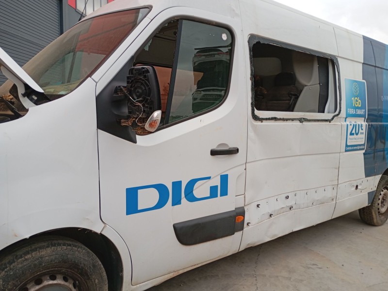 Recambio de puerta delantera izquierda para renault master iii furgoneta (fv) 2.3 dci 135 fwd (fv0n, fv08) referencia OEM IAM   