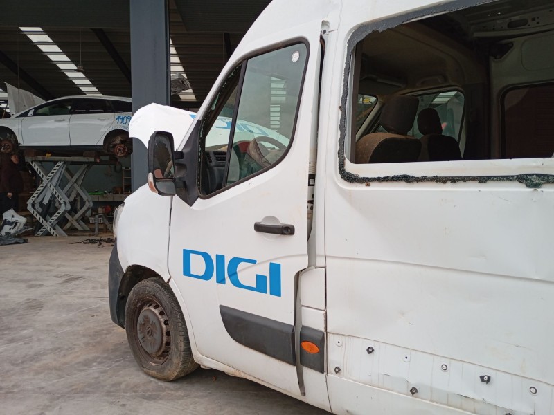 Recambio de puerta delantera izquierda para renault master iii furgoneta (fv) 2.3 dci 135 fwd (fv0n, fv08) referencia OEM IAM   