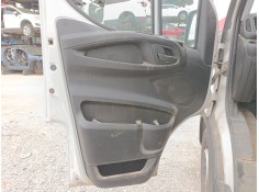 Recambio de guarnecido puerta delantera izquierda para iveco daily vi caja/chasis 33s13, 35s13, 35c13 referencia OEM IAM   
