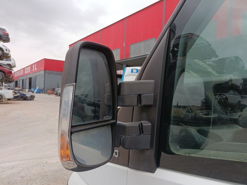 Recambio de retrovisor izquierdo electrico para iveco daily vi caja/chasis 33s13, 35s13, 35c13 referencia OEM IAM   