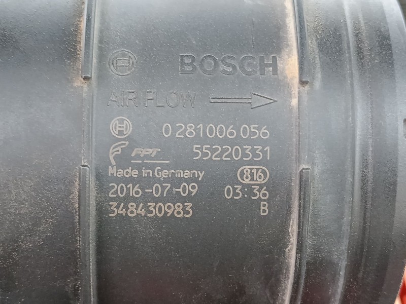 Recambio de caudalimetro para iveco daily vi caja/chasis 33s13, 35s13, 35c13 referencia OEM IAM 55220331 0281006056 