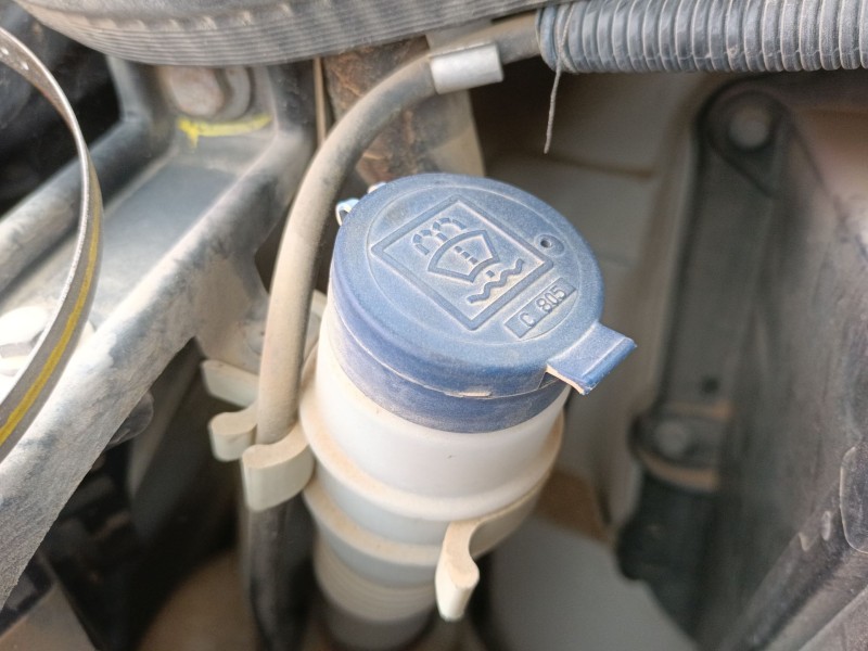 Recambio de deposito limpia para iveco daily vi caja/chasis 33s13, 35s13, 35c13 referencia OEM IAM   