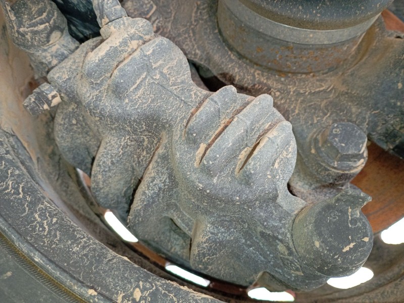 Recambio de pinza freno delantera derecha para renault master iii furgoneta (fv) 2.3 dci 135 fwd (fv0n, fv08) referencia OEM IAM