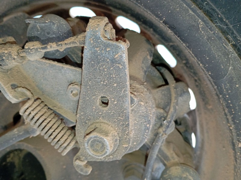 Recambio de pinza freno trasera derecha para renault master iii furgoneta (fv) 2.3 dci 135 fwd (fv0n, fv08) referencia OEM IAM  