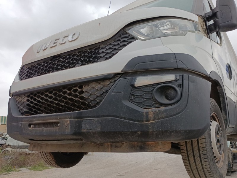 Recambio de paragolpes delantero para iveco daily vi caja/chasis 33s13, 35s13, 35c13 referencia OEM IAM   