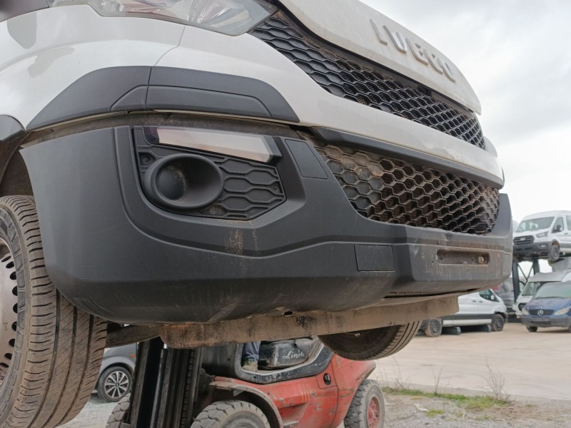 Recambio de paragolpes delantero para iveco daily vi caja/chasis 33s13, 35s13, 35c13 referencia OEM IAM   