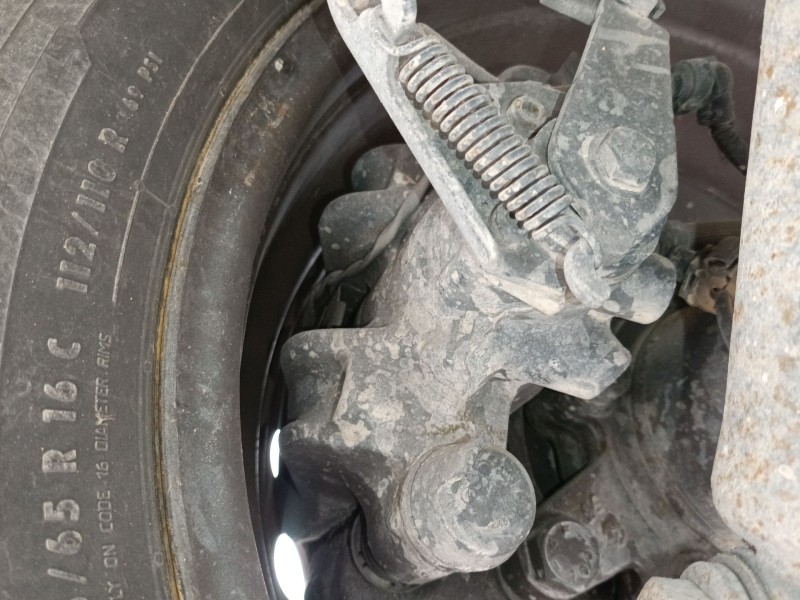 Recambio de pinza freno trasera derecha para iveco daily vi caja/chasis 33s13, 35s13, 35c13 referencia OEM IAM   