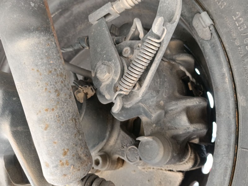 Recambio de pinza freno trasera izquierda para iveco daily vi caja/chasis 33s13, 35s13, 35c13 referencia OEM IAM   