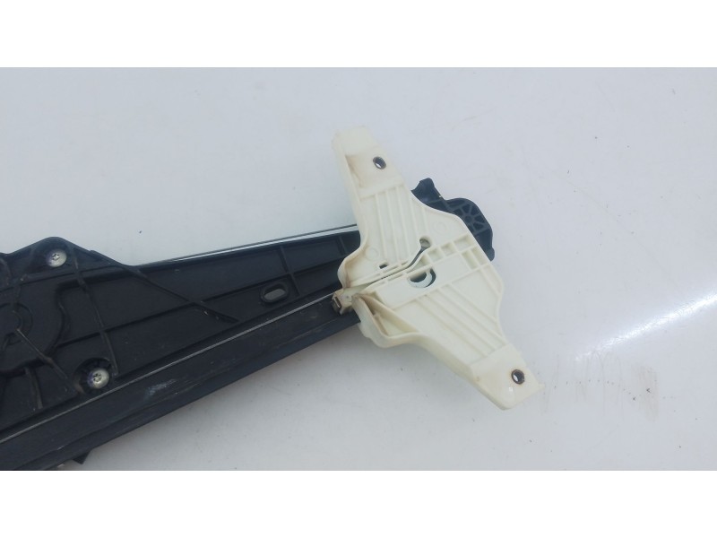 Recambio de elevalunas trasero izquierdo para peugeot 3008 ii suv (mc_, mr_, mj_, m4_) 1.6 bluehdi 120 referencia OEM IAM   