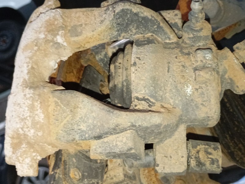 Recambio de pinza freno delantera derecha para dacia sandero ii (b8_) 1.5 dci referencia OEM IAM   