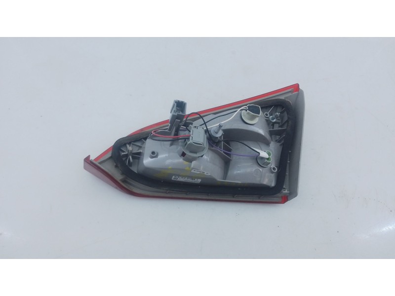 Recambio de piloto trasero izquierdo porton para ford focus iii turnier 1.6 ti referencia OEM IAM   