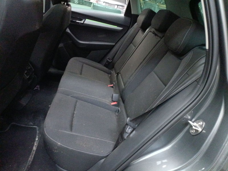 skoda karoq (nu7, nd7) del año 2024