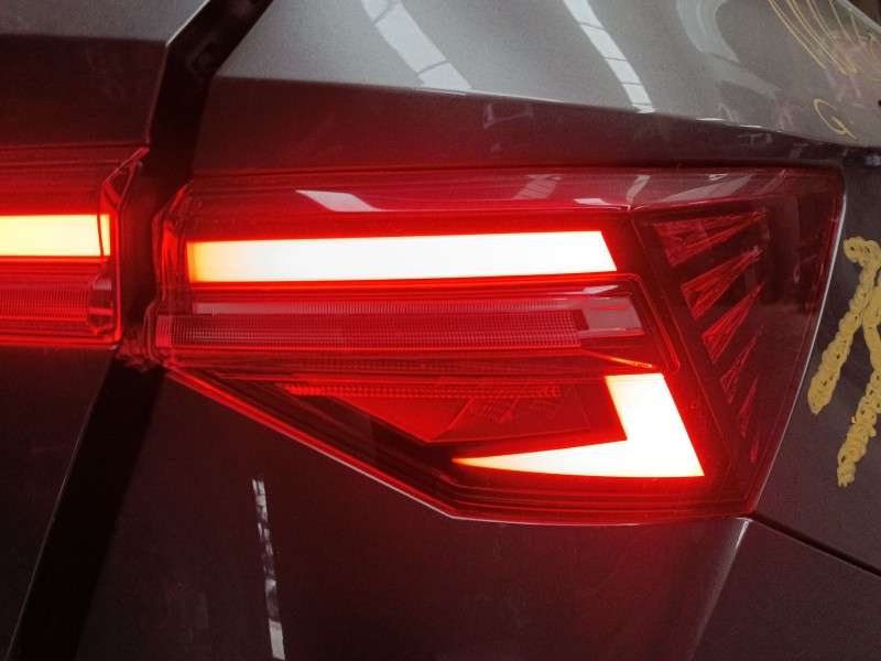 Recambio de piloto trasero derecho para skoda karoq (nu7, nd7) 1.5 tsi referencia OEM IAM   