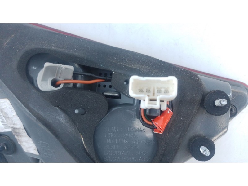 Recambio de piloto trasero derecho porton para hyundai i30 (gd) 1.6 crdi referencia OEM IAM   