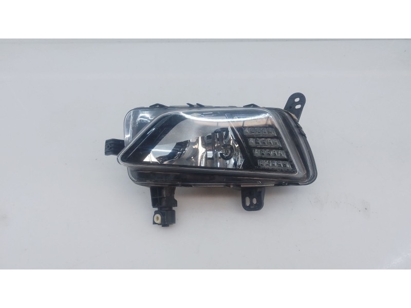 Recambio de faro antiniebla izquierdo para volkswagen polo vi (aw1, bz1, ae1) 1.0 tsi referencia OEM IAM   