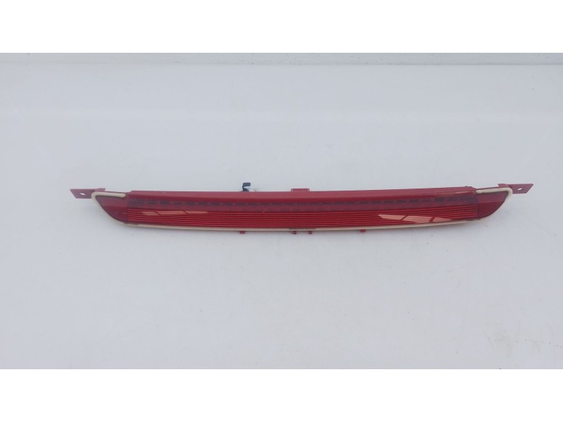 Recambio de luz central de freno para volkswagen touareg r-line 4 motion referencia OEM IAM   