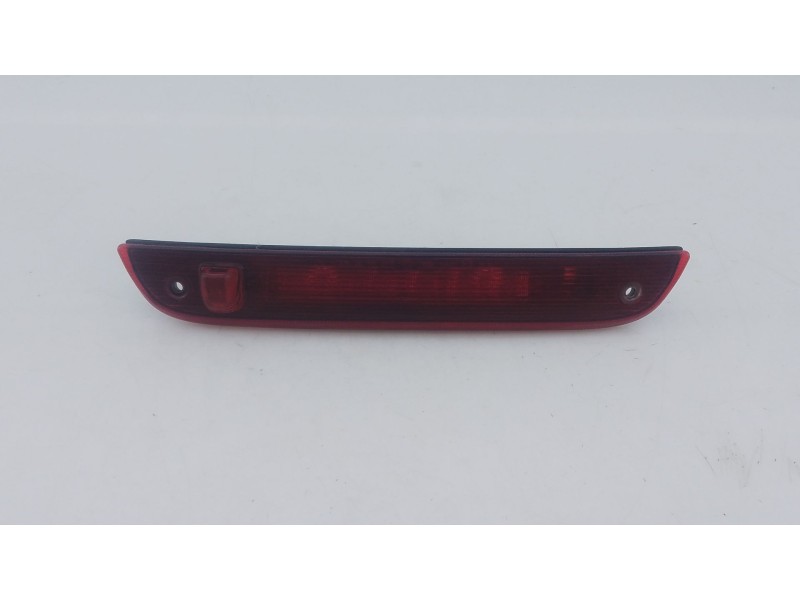 Recambio de luz central de freno para chrysler jeep patriot limited referencia OEM IAM   