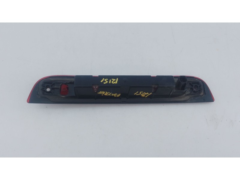 Recambio de luz central de freno para chrysler jeep patriot limited referencia OEM IAM   