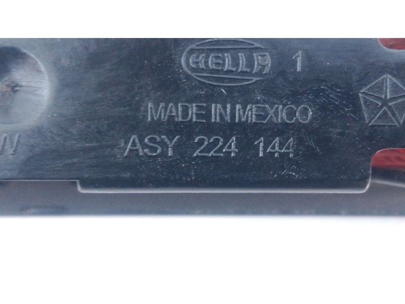 Recambio de luz central de freno para chrysler jeep patriot limited referencia OEM IAM   