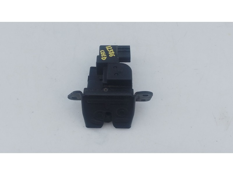 Recambio de cerradura maletero / porton para kia cee´d active referencia OEM IAM   