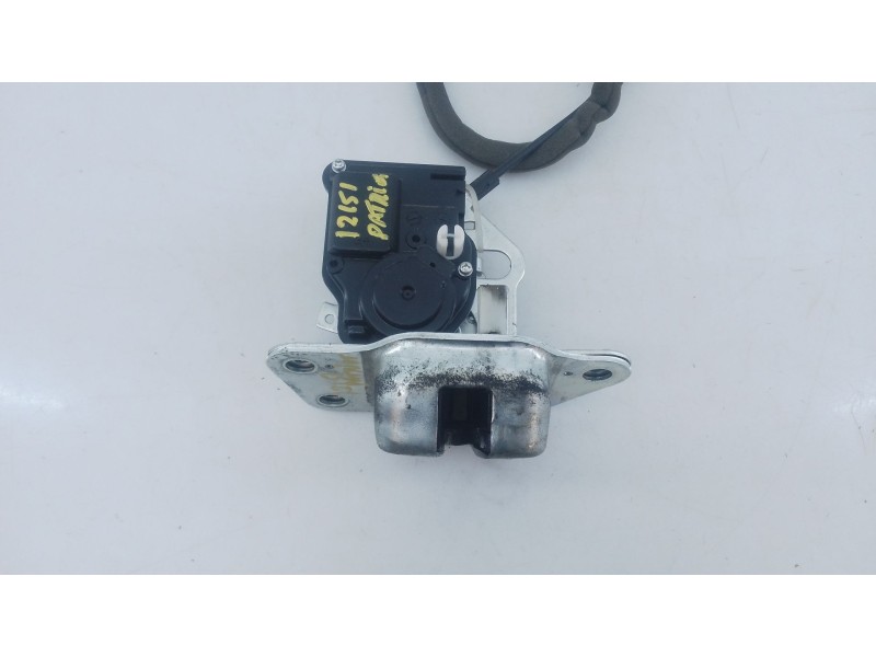 Recambio de cerradura maletero / porton para chrysler jeep patriot limited referencia OEM IAM   