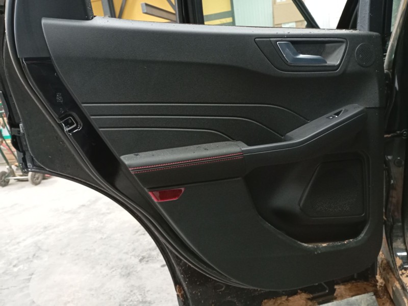 Recambio de guarnecido puerta trasera izquierda para ford kuga iii (dfk) 2.5 duratec plug-in-hybrid referencia OEM IAM   