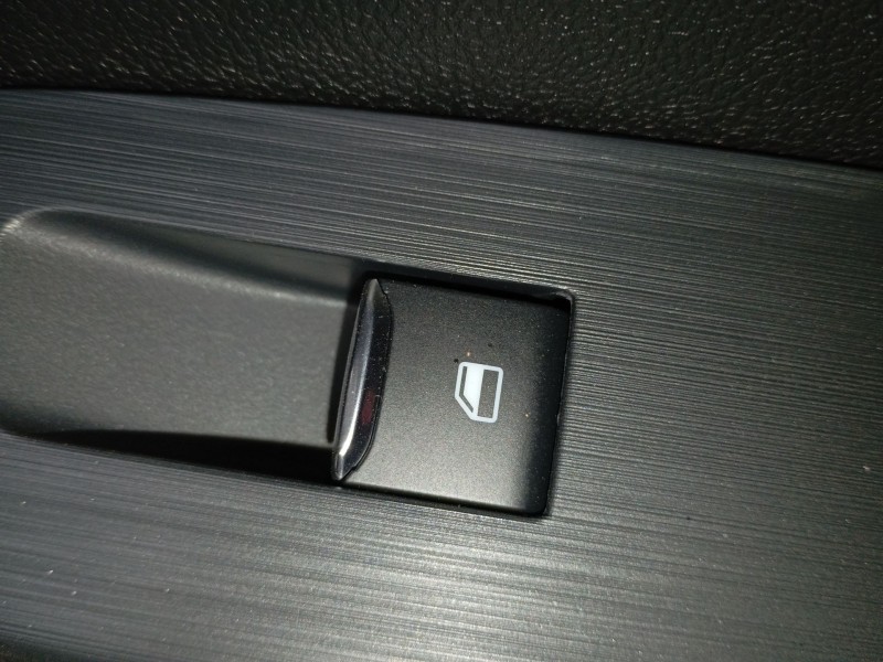 Recambio de mando elevalunas trasero derecho para ford kuga iii (dfk) 2.5 duratec plug-in-hybrid referencia OEM IAM   