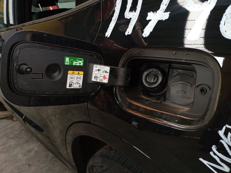Recambio de tapa exterior combustible para ford kuga iii (dfk) 2.5 duratec plug-in-hybrid referencia OEM IAM   