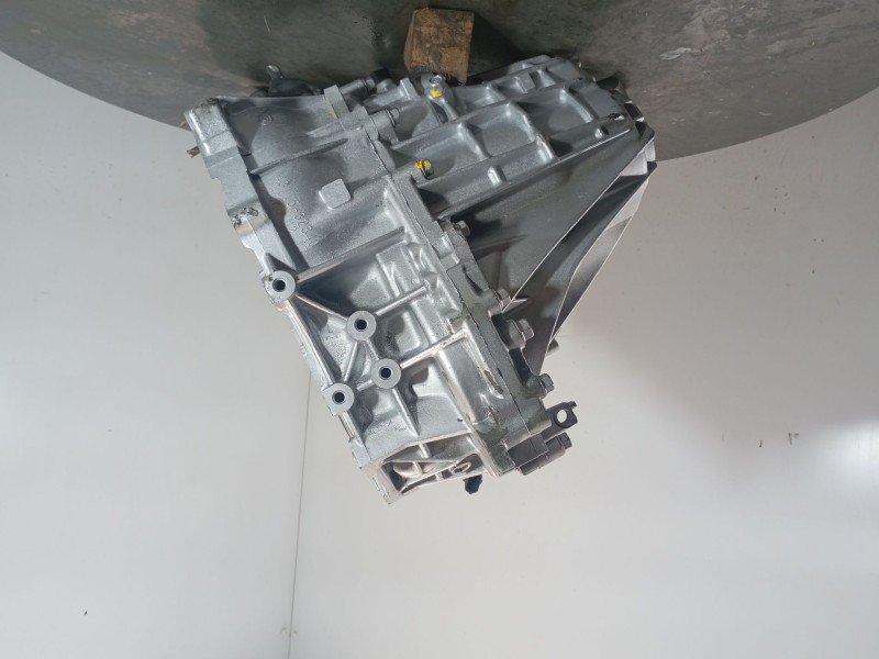 Recambio de caja cambios para kia carens iv 1.7 crdi referencia OEM IAM WHW6  