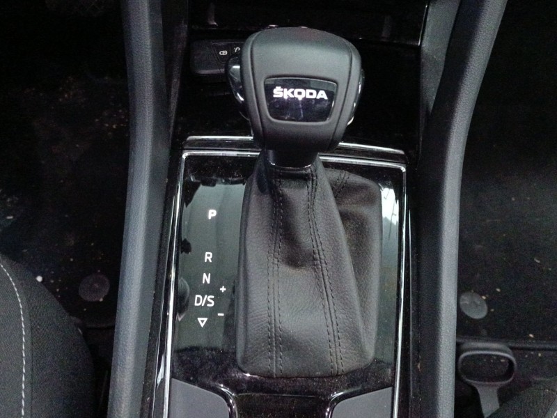 Recambio de palanca cambio para skoda karoq (nu7, nd7) 1.5 tsi referencia OEM IAM   