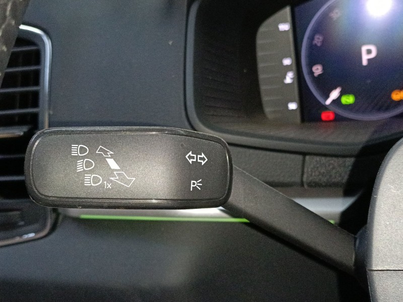 Recambio de mando intermitentes para skoda karoq (nu7, nd7) 1.5 tsi referencia OEM IAM   