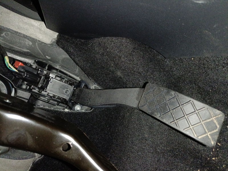 Recambio de pedal acelerador para skoda karoq (nu7, nd7) 1.5 tsi referencia OEM IAM   