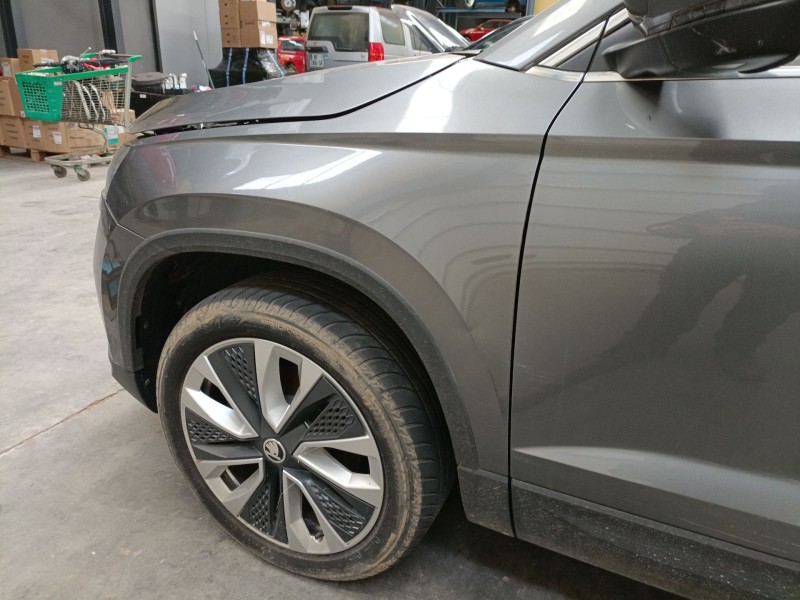 Recambio de aleta delantera izquierda para skoda karoq (nu7, nd7) 1.5 tsi referencia OEM IAM   