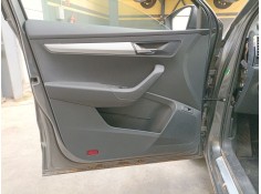 Recambio de guarnecido puerta delantera izquierda para skoda karoq (nu7, nd7) 1.5 tsi referencia OEM IAM   