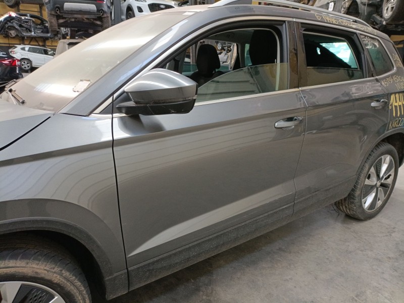 Recambio de puerta delantera izquierda para skoda karoq (nu7, nd7) 1.5 tsi referencia OEM IAM   