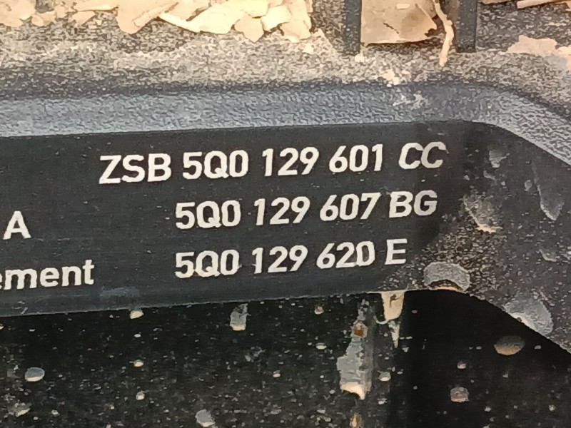 Recambio de filtro aire para skoda karoq (nu7, nd7) 1.5 tsi referencia OEM IAM 5Q0129601CC  