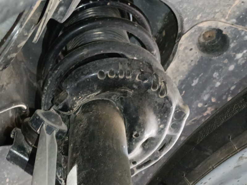 Recambio de amortiguador delantero izquierdo para skoda karoq (nu7, nd7) 1.5 tsi referencia OEM IAM   