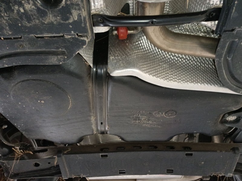 Recambio de deposito combustible para skoda karoq (nu7, nd7) 1.5 tsi referencia OEM IAM 5QP201085AH  