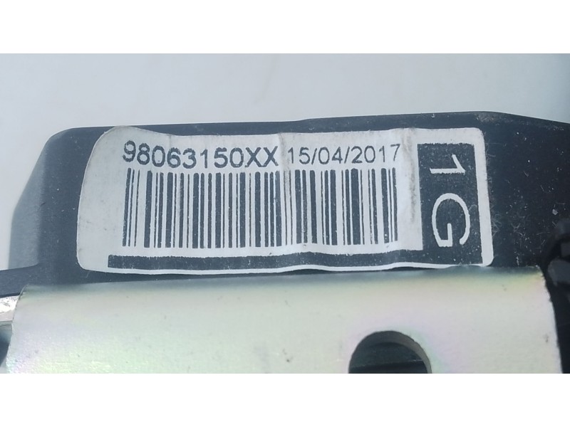 Recambio de cinturon seguridad delantero derecho para peugeot 208 active referencia OEM IAM   