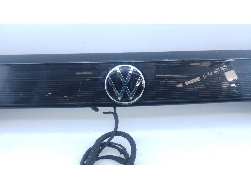 Recambio de piloto trasero central para volkswagen t-cross (c11, d31) 1.0 tsi referencia OEM IAM 2GM945093D  P1-B2-6