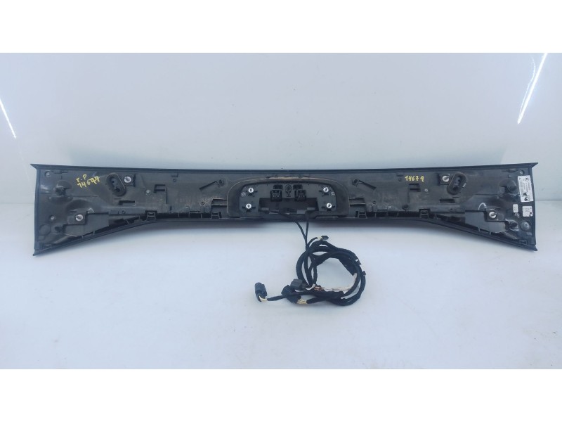 Recambio de piloto trasero central para volkswagen t-cross (c11, d31) 1.0 tsi referencia OEM IAM 2GM945093D  P1-B2-6
