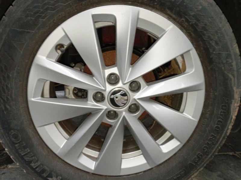 Recambio de llanta sin neumatico para skoda kamiq (nw4) 1.0 tsi referencia OEM IAM 16 PULGADAS  