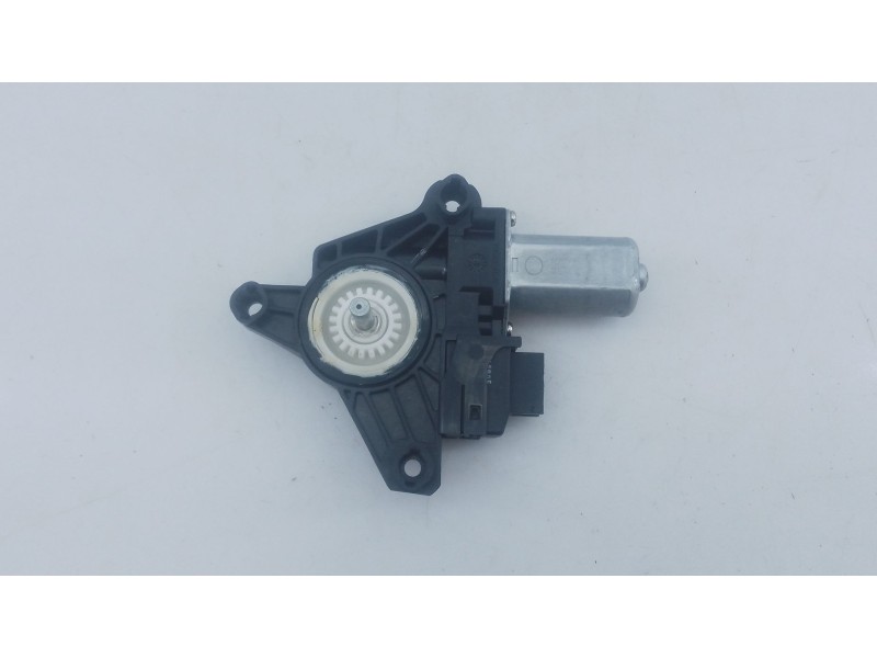 Recambio de motor elevalunas trasero derecho para mercedes-benz clase a (w176) a 200 cdi / d (176.008) referencia OEM IAM   