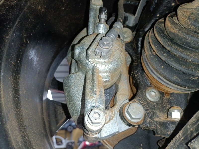 Recambio de pinza freno delantera derecha para audi a3 sportback (8ya, 8yf) 35 tdi referencia OEM IAM   