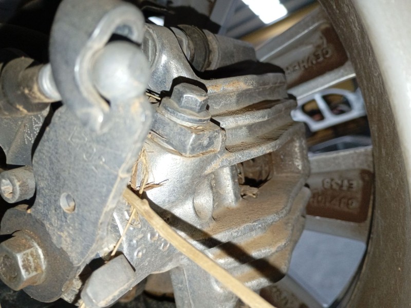 Recambio de pinza freno trasera derecha para skoda kamiq (nw4) 1.0 tsi referencia OEM IAM   