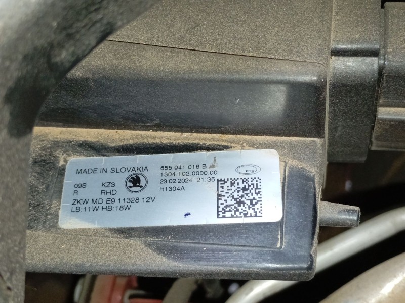 Recambio de faro derecho xenon para skoda kamiq (nw4) 1.0 tsi referencia OEM IAM   