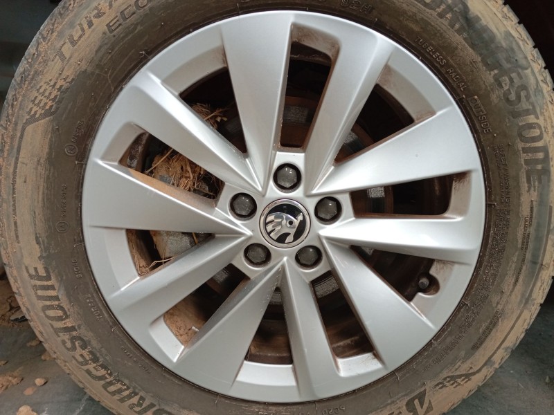 Recambio de llanta sin neumatico para skoda kamiq (nw4) 1.0 tsi referencia OEM IAM   