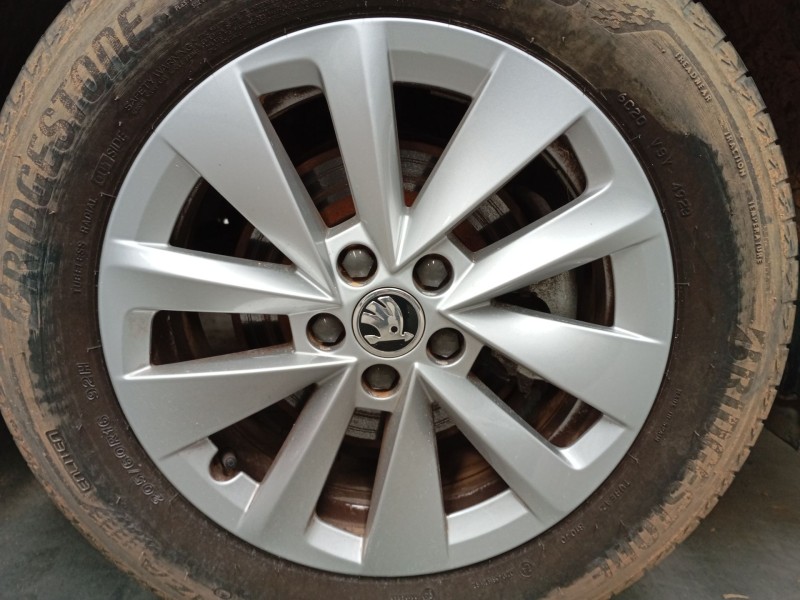 Recambio de llanta sin neumatico para skoda kamiq (nw4) 1.0 tsi referencia OEM IAM 16 PULGADAS  